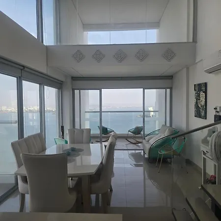 Apartamento Bocagrande -vista Al Mar, Bahía Y Ciudad Antigua - 3 Balcones